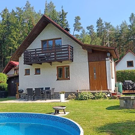 Chata Mareček - v lesní osadě u řeky Lužnice Skalice Exterior foto