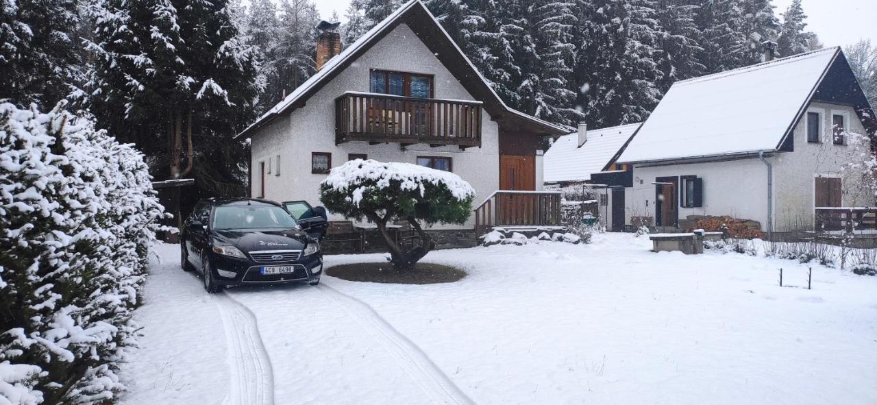 Chata Mareček - v lesní osadě u řeky Lužnice Skalice Exterior foto