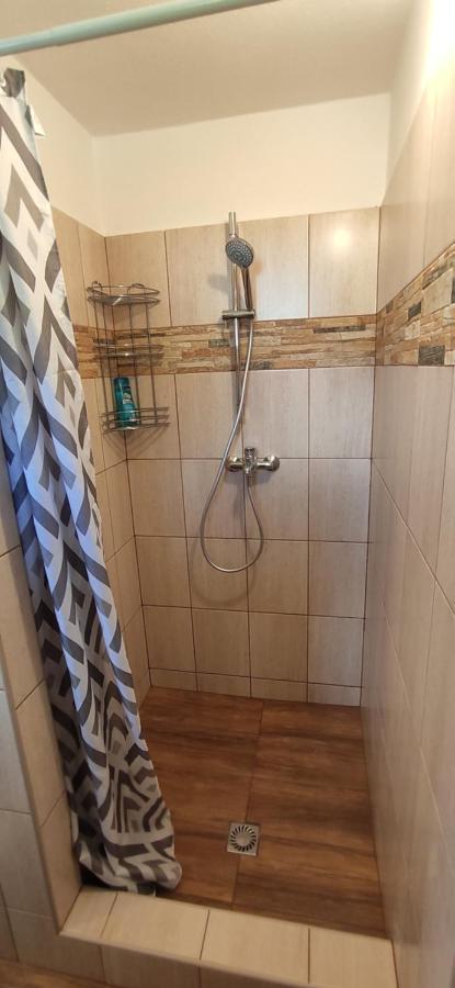 Chata Mareček - v lesní osadě u řeky Lužnice Skalice Exterior foto
